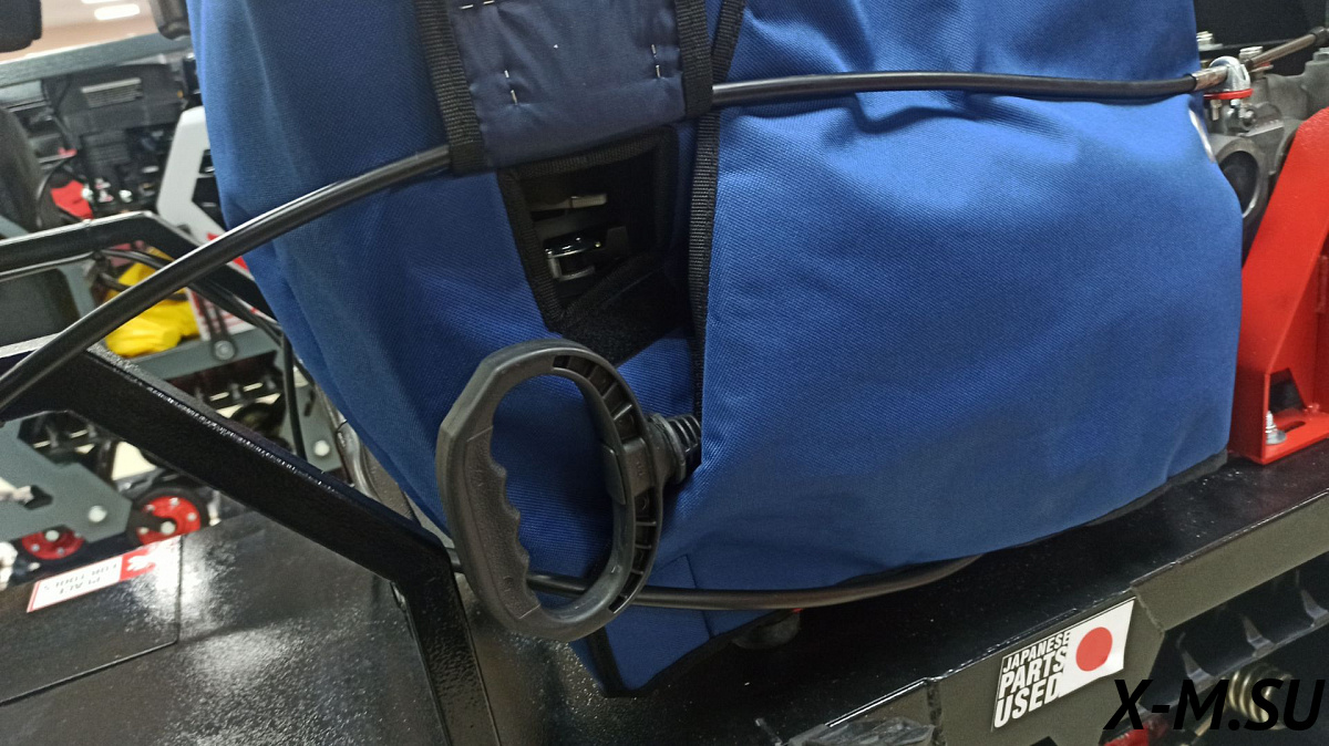 Чехол  НОВОГО обр. для двигателя мотобуксировщика 17 - 18 л.с. (подходит на СТАЛЬНОЙ капот)