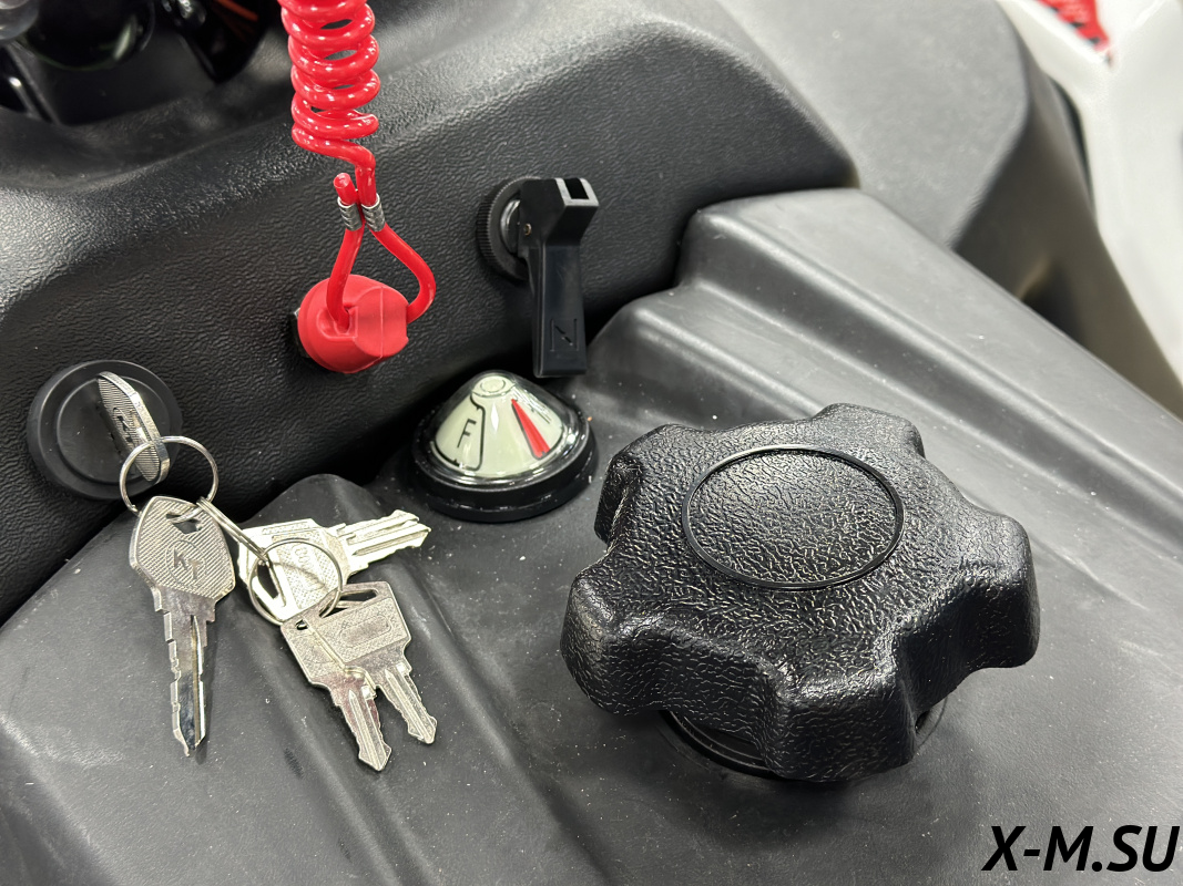 Снегоход STELS СТАВР WT600 LUX 1.0 К04 Tech 2025 XE SPORT