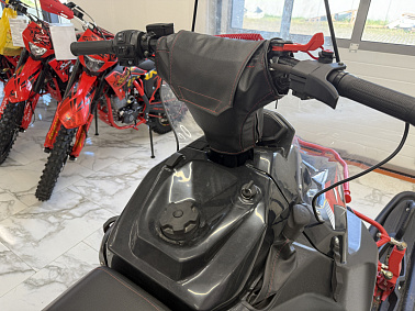 Снегоход IKUDZO HUNTER 650LK 28 EXPERT V2 крсно-черный  Б/У