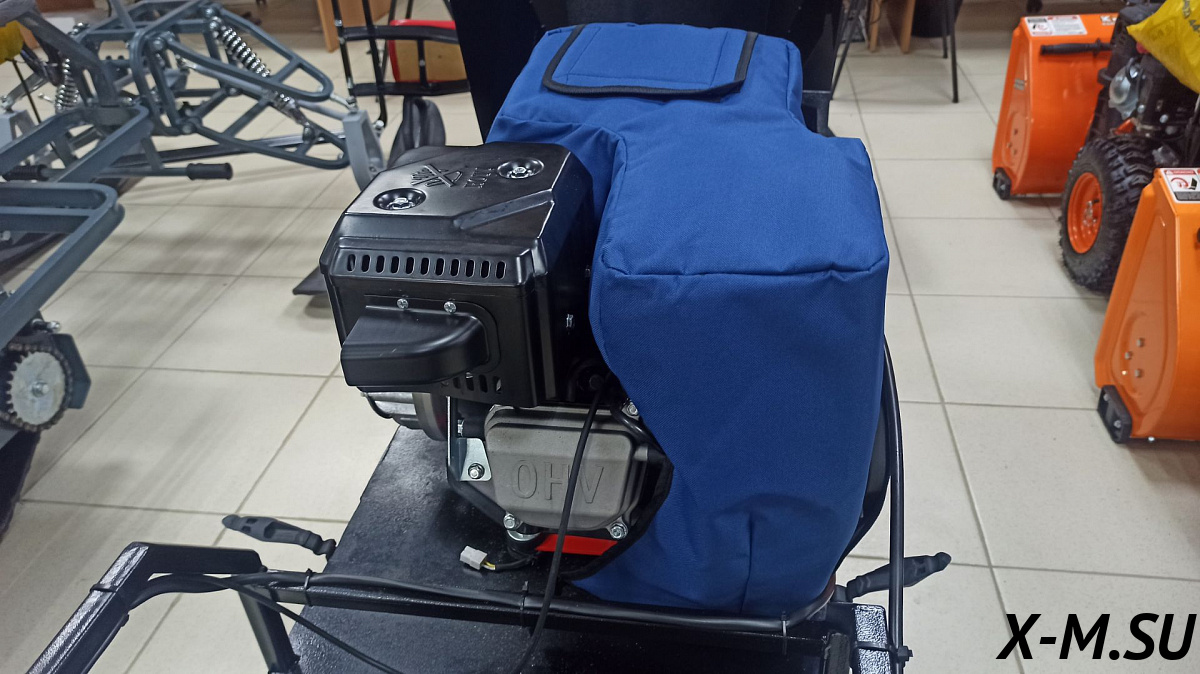 Чехол  НОВОГО обр. для двигателя мотобуксировщика 17 - 18 л.с. (подходит на СТАЛЬНОЙ капот)